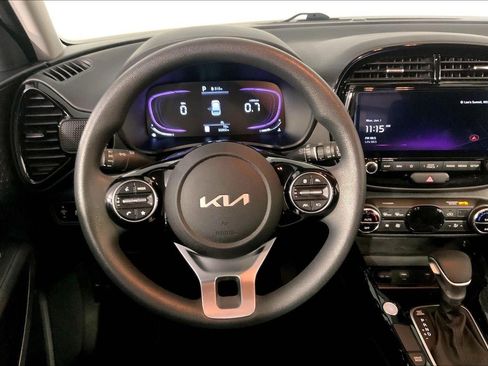 Certified 2025 Kia Soul S FWD image 5