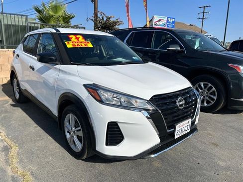 Used 2022 Nissan Kicks S FWD image 8