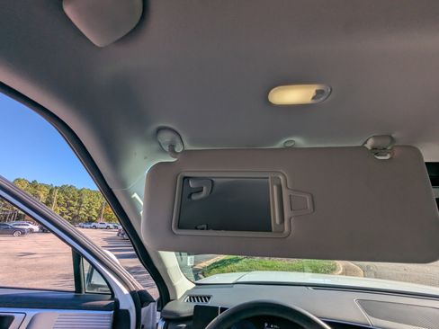 Used 2025 Hyundai Santa Fe SEL image 26