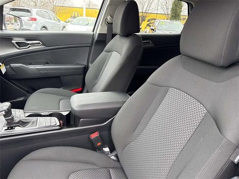 New 2026 Kia Sportage LX image 13