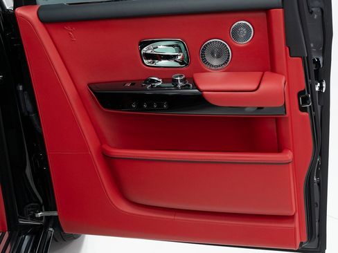 Certified 2024 Rolls-Royce Phantom Sedan w/ The Phantom Package image 23