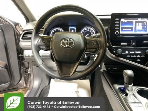 Used 2024 Toyota Camry SE image 13