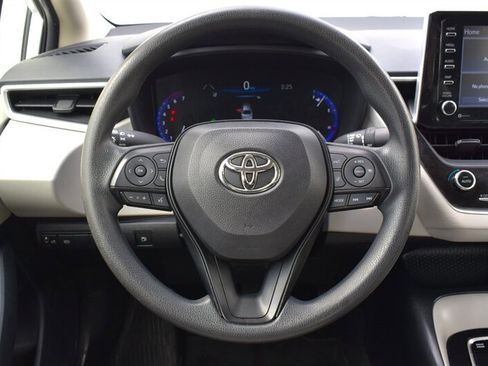 Used 2021 Toyota Corolla LE FWD image 13