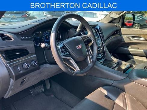Used 2017 Cadillac Escalade ESV Platinum AWD/4WD image 20