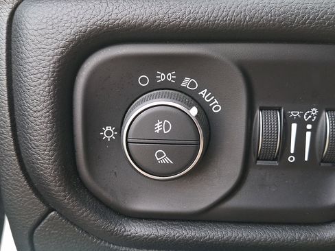 Used 2025 RAM 1500 Laramie image 23