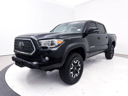 Used 2019 Toyota Tacoma TRD Off-Road AWD/4WD image 11