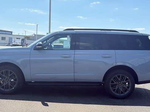 New 2026 Ford Expedition Platinum w/ Stealth Appearance Package AWD/4WD image 6