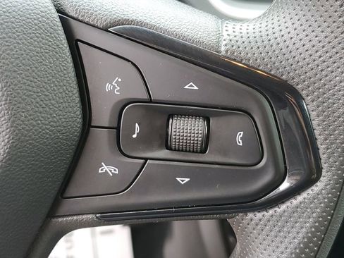 Used 2025 Chevrolet TrailBlazer LT AWD/4WD image 12