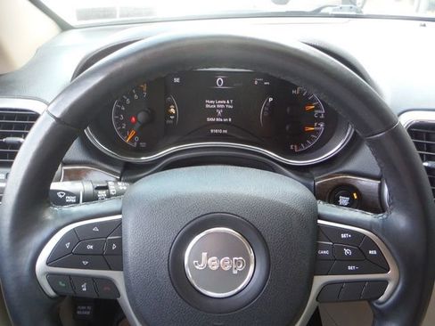 Used 2018 Jeep Grand Cherokee Limited w/ Trailer Tow Group IV image 41