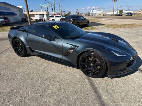 Used 2019 Chevrolet Corvette Grand Sport w/ Carbon Flash Badge Package image 3