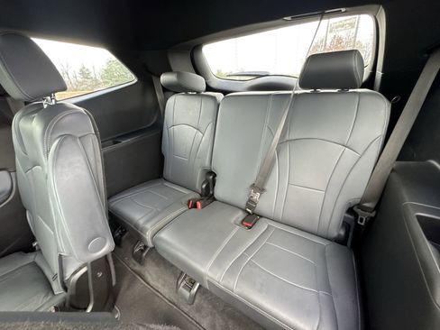 Certified 2024 Buick Enclave Essence image 23