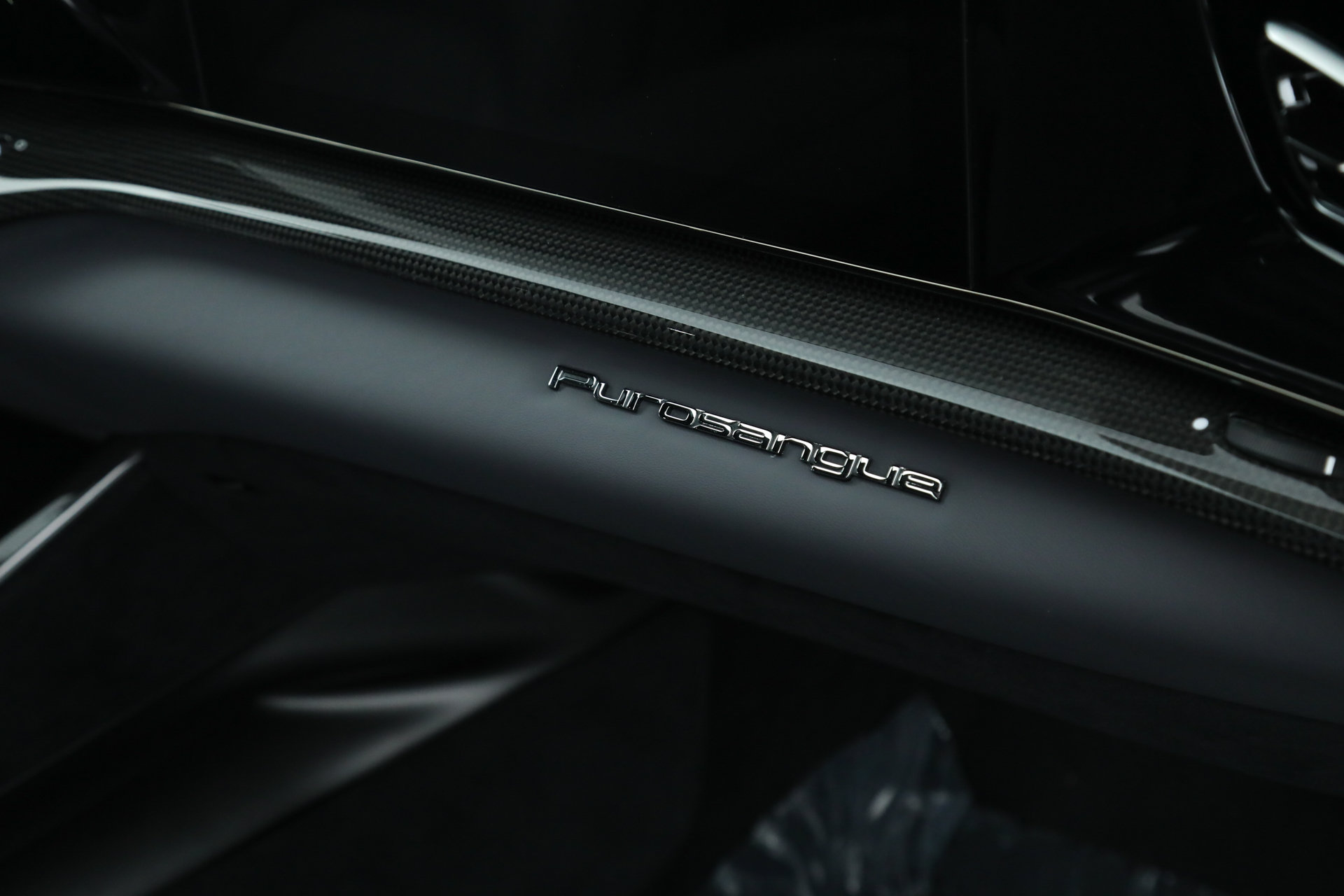 Used 2025 Ferrari Purosangue AWD/4WD image 22