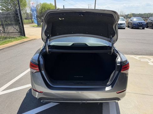 Used 2021 Nissan Sentra SV image 10