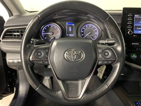 Used 2023 Toyota Camry SE image 7