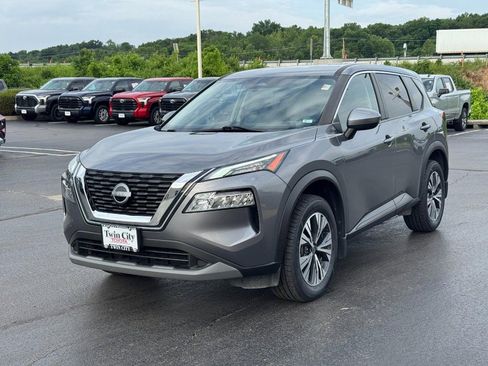 Used 2023 Nissan Rogue SV AWD/4WD image 5