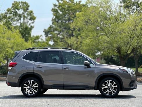 Used 2022 Subaru Forester Limited AWD/4WD image 4
