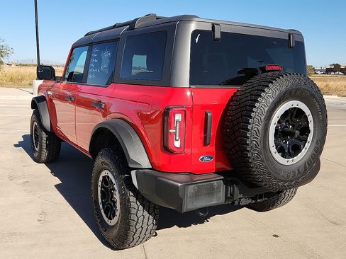 Used 2023 Ford Bronco Big Bend w/ Sasquatch Package image 2