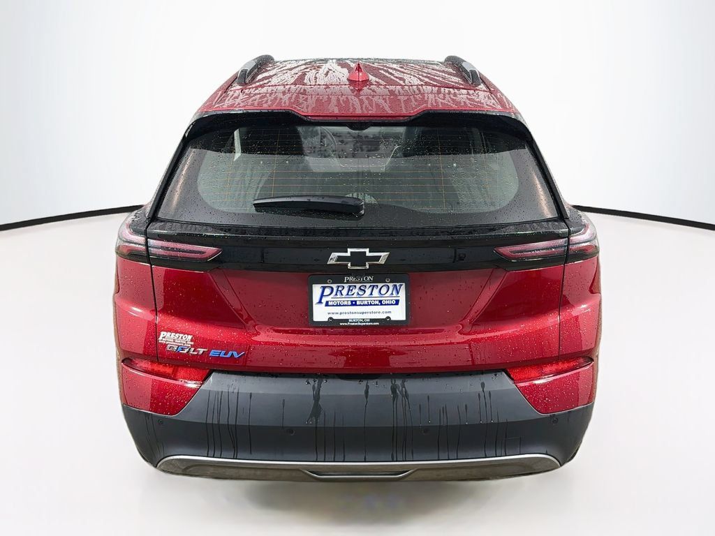 Used 2023 Chevrolet Bolt EUV Premier w/ Sun & Sound Package FWD image 6