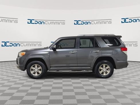 Used 2010 Toyota 4Runner SR5 AWD/4WD image 5