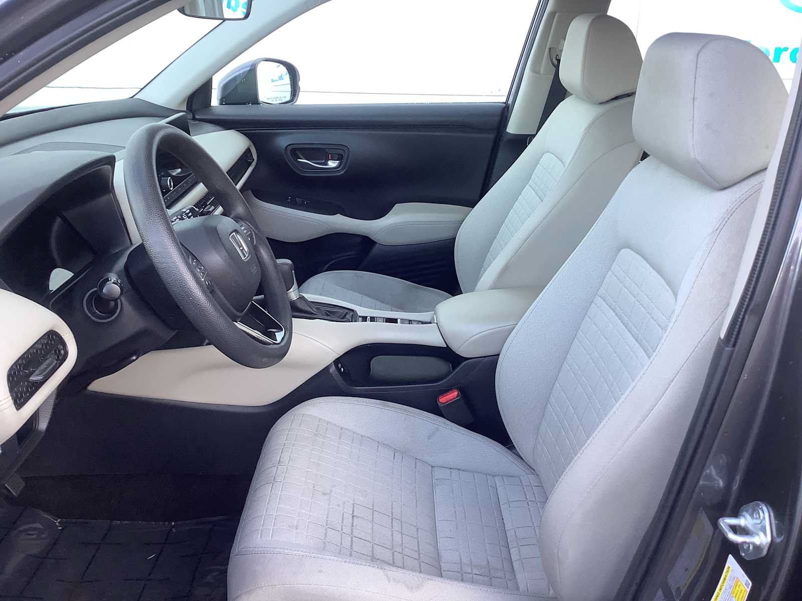 Used 2024 Honda HR-V LX image 2