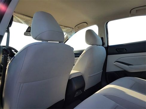 New 2025 Nissan Altima 2.5 SV image 12