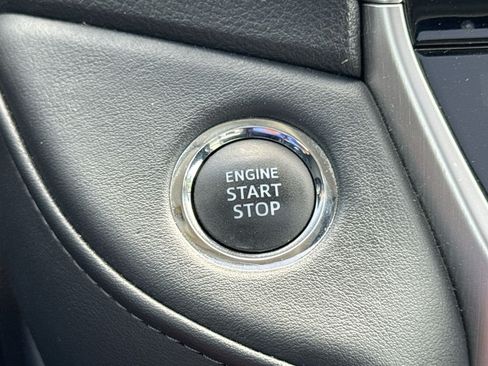 Used 2019 Toyota Land Cruiser AWD/4WD image 18