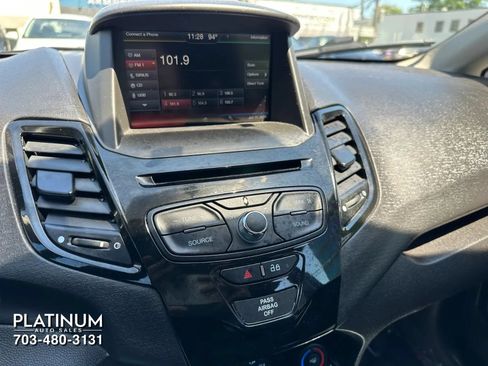 Used 2015 Ford Fiesta SE w/ Equipment Group 201A FWD image 11