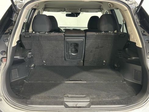 Used 2019 Nissan Rogue S w/ Special Edition Package image 31