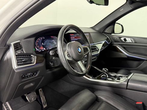 Used 2019 BMW X5 xDrive40i w/ M Sport Package image 4