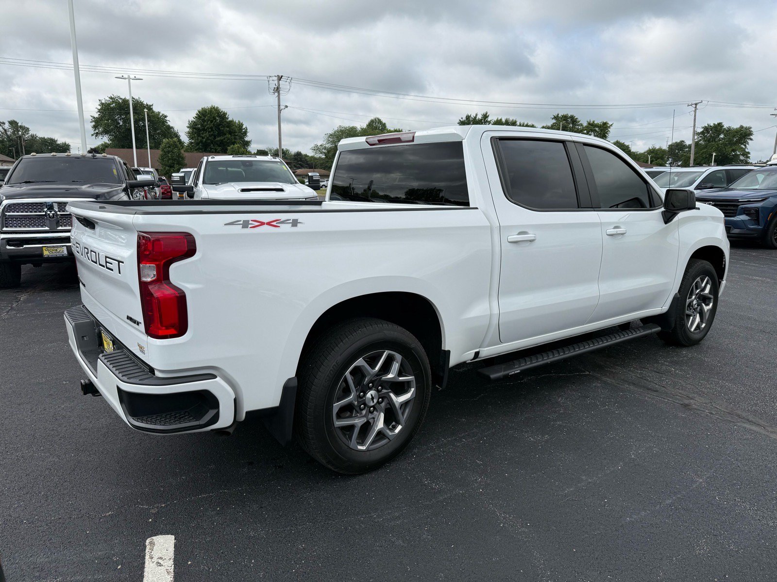 Used 2023 Chevrolet Silverado 1500 RST w/ LPO, Dark Essentials Package AWD/4WD image 5