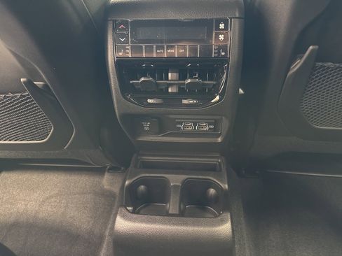 New 2025 Jeep Grand Cherokee L Limited w/ Black Appearance Package image 35