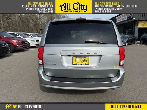 Used 2018 Dodge Grand Caravan SE FWD image 6