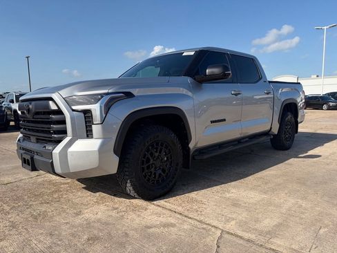 Used 2025 Toyota Tundra SR5 w/ SR5 Premium Package AWD/4WD image 1