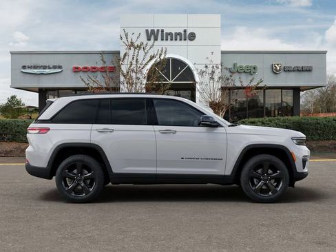 New 2025 Jeep Grand Cherokee Limited w/ Luxury Tech Group II image 21