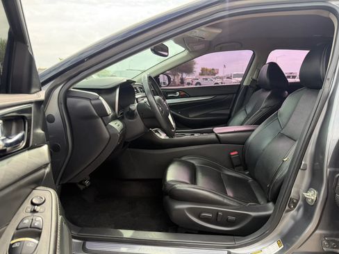 Used 2018 Nissan Maxima 3.5 SV FWD image 16