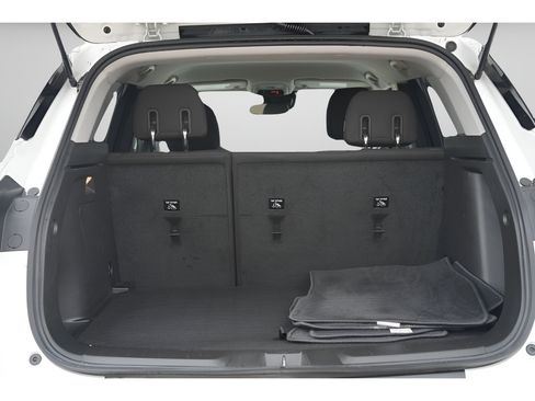Used 2023 Chevrolet TrailBlazer LT FWD image 11