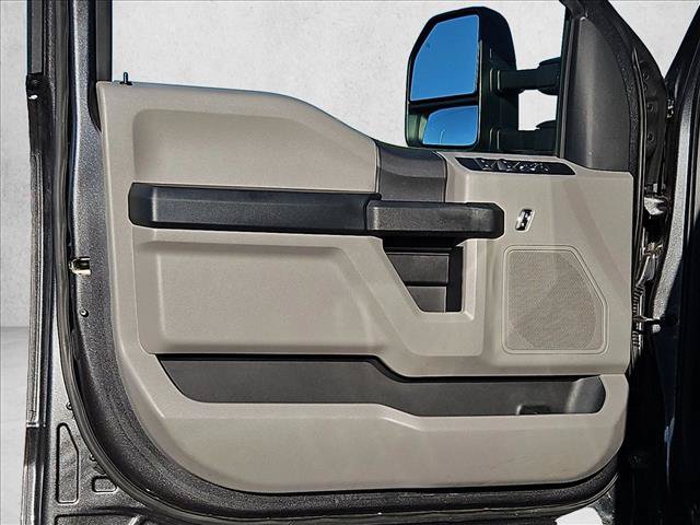 Used 2017 Ford F250 XL w/ STX Appearance Package AWD/4WD image 10