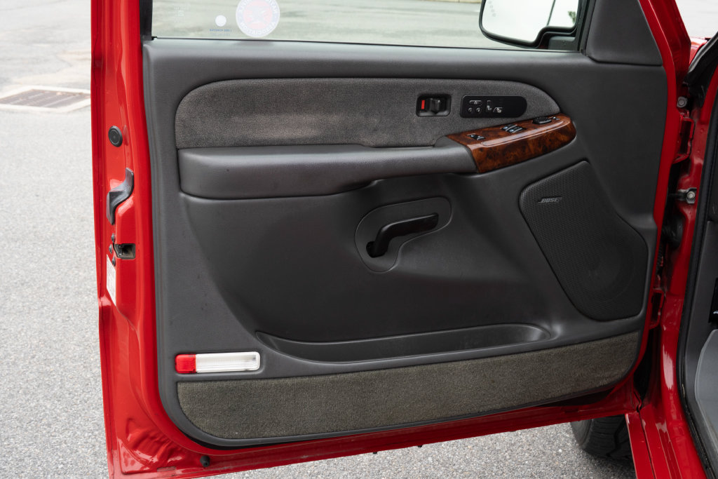 Used 2003 Chevrolet Silverado 1500 SS AWD/4WD image 9