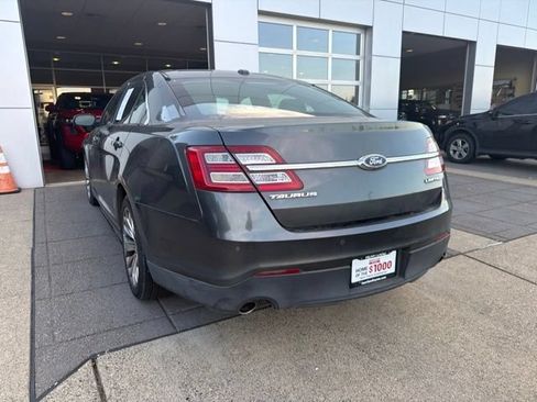 Used 2018 Ford Taurus Limited FWD image 5