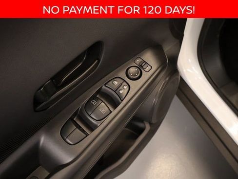 New 2025 Nissan Kicks Play S image 8