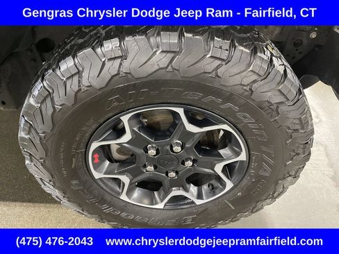 Used 2023 Jeep Wrangler Unlimited Rubicon w/ Cold Weather Group AWD/4WD image 13