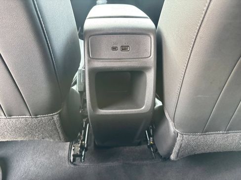 Used 2025 Chevrolet Trax LT w/ LT Convenience Package FWD image 22
