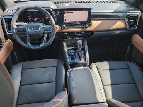 Used 2026 GMC Canyon AT4 w/ Technology Plus Package image 24