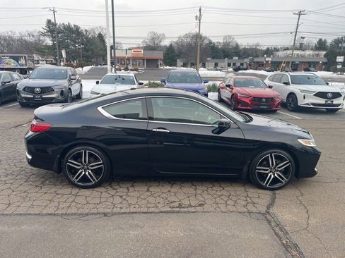 Used 2017 Honda Accord Touring image 19
