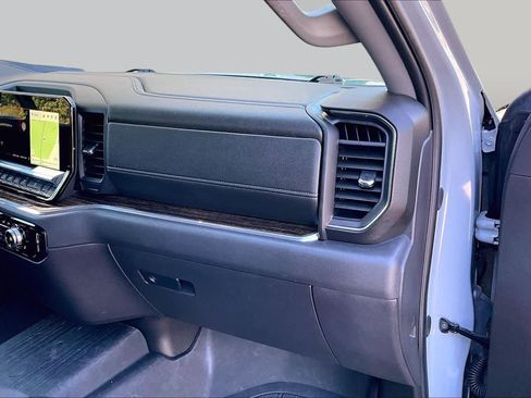 Used 2024 GMC Sierra 1500 Elevation w/ X31 Off-Road Package AWD/4WD image 19