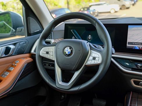 Used 2025 BMW X7 xDrive40i w/ Premium Package AWD/4WD image 48
