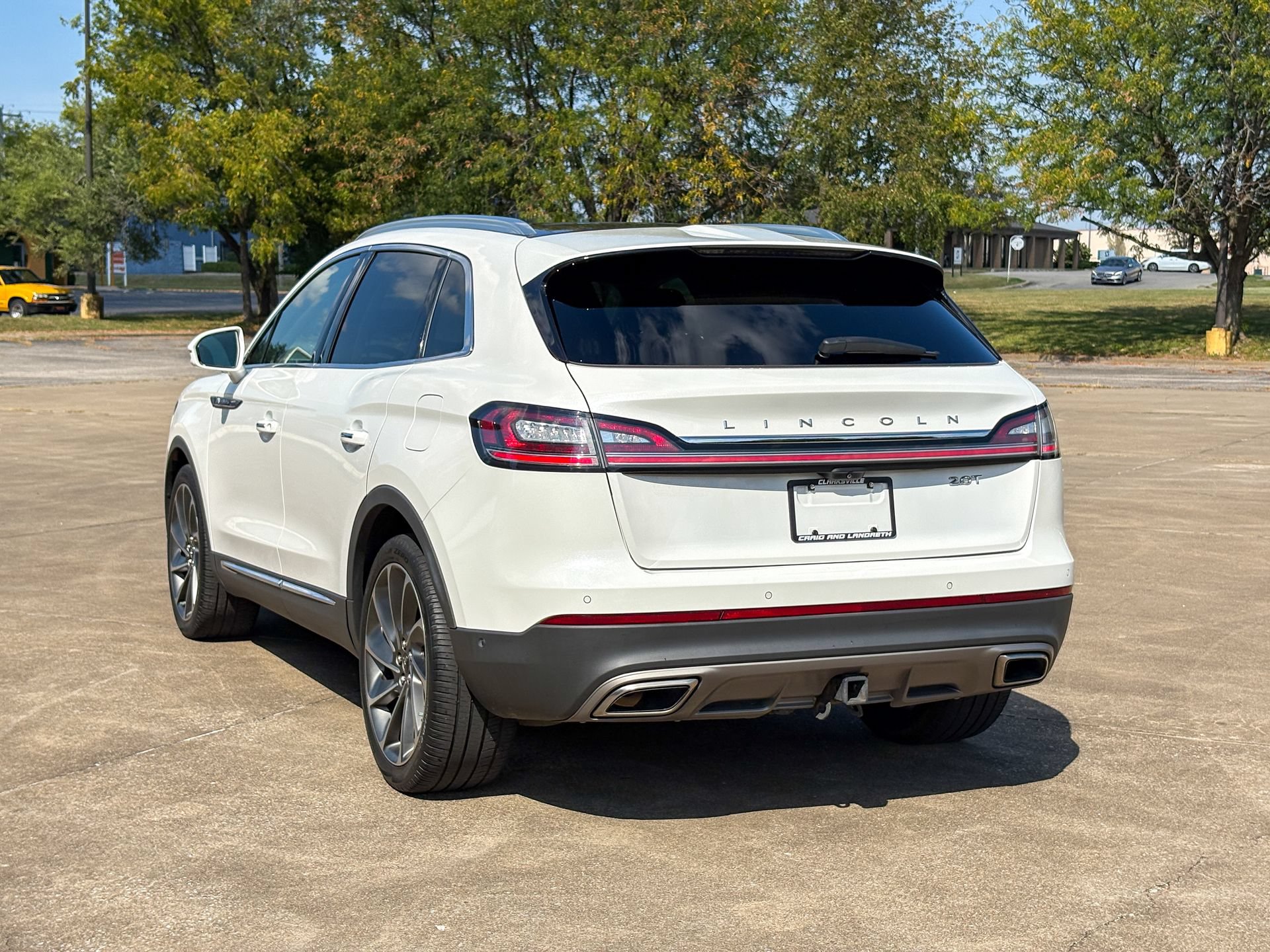 Used 2020 Lincoln Nautilus Reserve w/ Equipment Group 201A FWD image 9