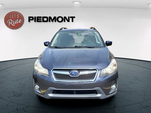 Used 2017 Subaru Crosstrek 2.0i Premium image 3