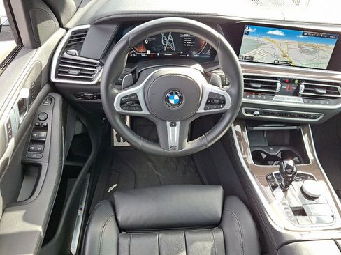 Certified 2022 BMW X5 xDrive40i w/ M Sport Package image 12