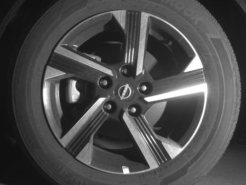 Used 2025 Nissan Sentra SV FWD image 9
